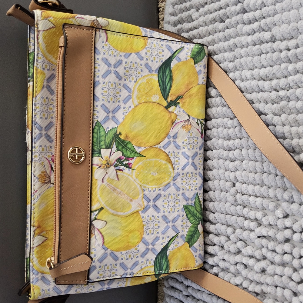 NWOT Giani Bernini Lemon Print Crossbody Bag - Picture 16 of 16